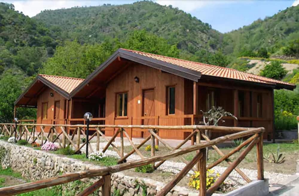 Agriturismo San Cataldo Motta Camastra Exteriér fotografie